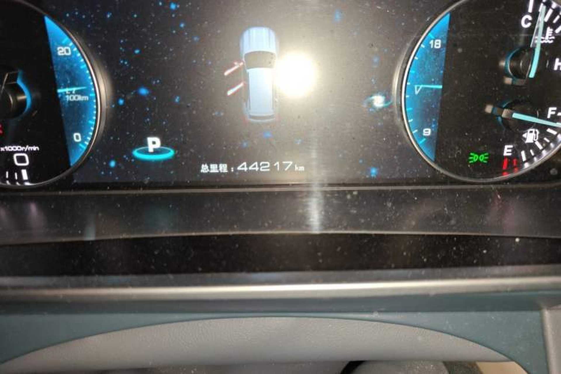 Used Zotye Domy X7 2017 1.8T DCT Prestige Model Odometer Close Up