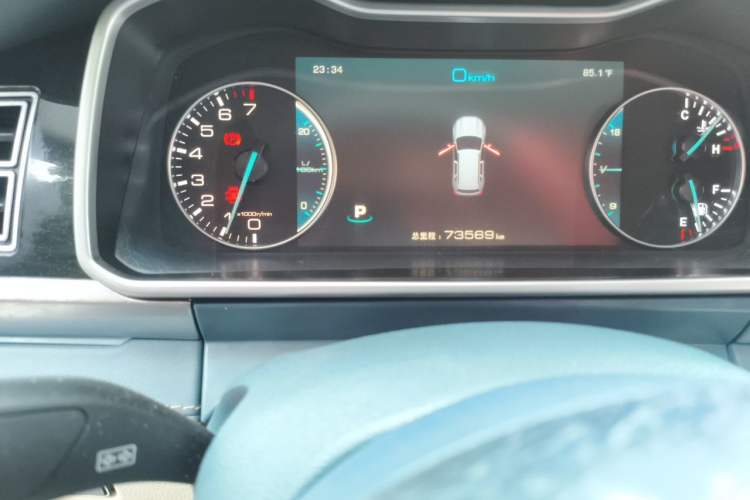Used Zotye Domy X7 2017 Top-Grade Model 2.0T DCT Tianshan Version Odometer Close Up