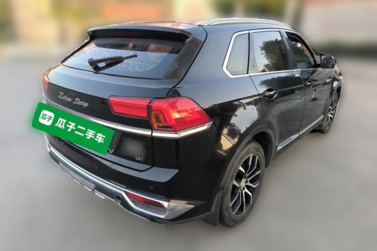 Used Zotye Domy X7 2017 1.8T Manual Luxury Model Rear Right 45 Deg