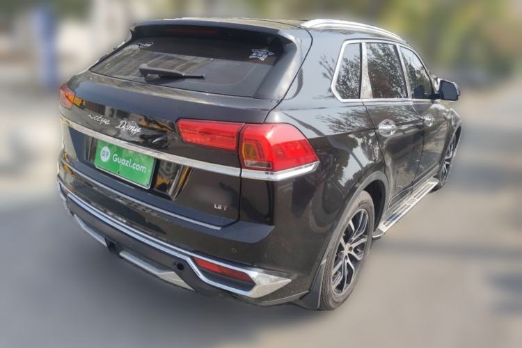 Used Zotye Domy X7 2017 1.8T DCT Luxury Model Rear Right 45 Deg