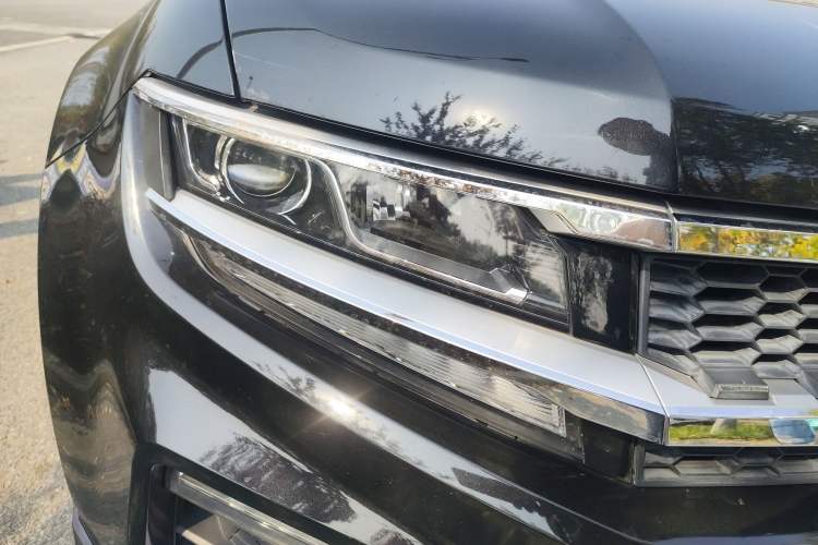 Used Zotye Domy X7 2017 1.8T DCT Luxury Model Right Front Headlight