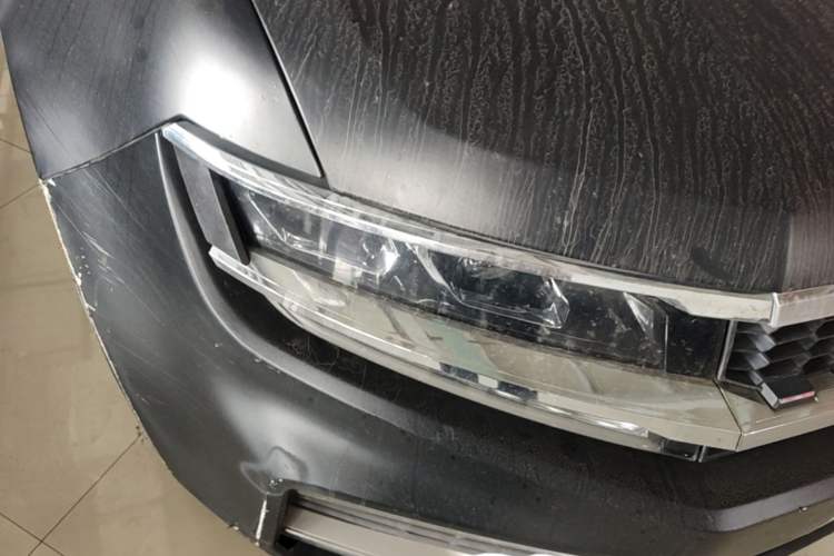 Used Zotye Domy X7 2017 Upgraded Edition 2.0T DCT Huangshan Model 7 Seats Right Front Headlight