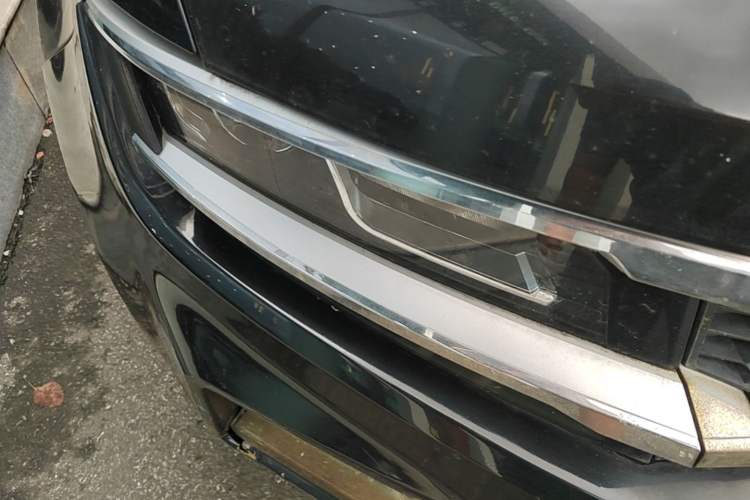 Used Zotye Domy X7 2017 1.5T Manual Luxury Model Right Front Headlight