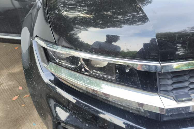 Used Zotye Domy X7 2017 Top-Grade Model 2.0T DCT Tianshan Version Right Front Headlight