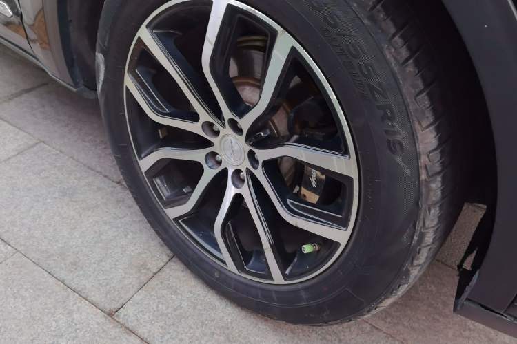 Used Zotye Domy X7 2017 2.0T DCT Flagship Edition Right Front Wheel Hub