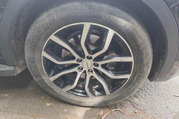Used Zotye Domy X7 2017 1.8T DCT Supreme Model Right Front Wheel Hub
