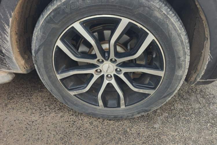 Used Zotye Domy X7 2017 1.8T Manual Luxury Model Right Front Wheel Hub