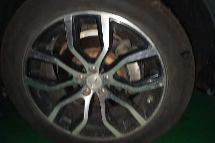 Used Zotye Domy X7 2017 1.8T DCT Prestige Model Right Front Wheel Hub