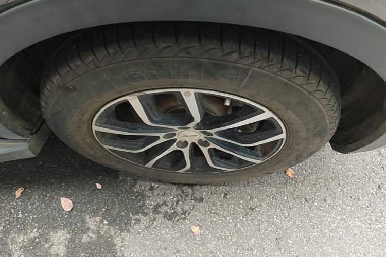 Used Zotye Domy X7 2017 1.5T Manual Luxury Model Right Front Wheel Hub
