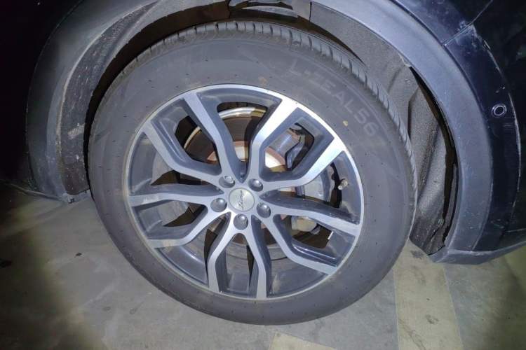 Used Zotye Domy X7 2017 Upgraded Edition 2.0T DCT Huangshan Model 7 Seats Right Front Wheel Hub