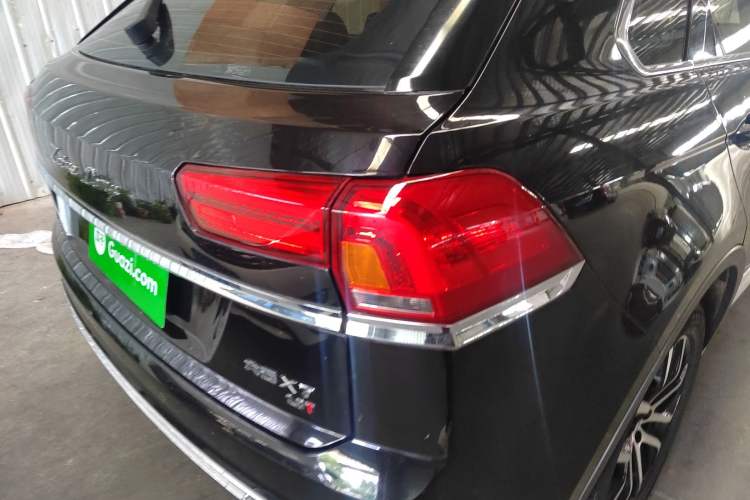 Used Zotye Domy X7 2017 1.8T Manual Luxury Model Right Rear Taillight