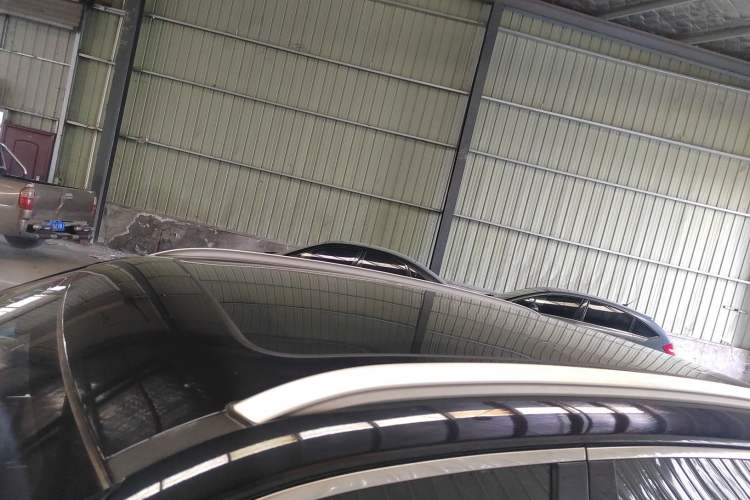 Used Zotye Domy X7 2017 1.8T Manual Luxury Model Roof