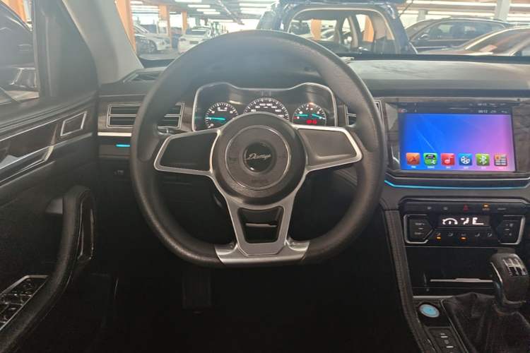 Used Zotye Domy X7 2017 1.8T Manual Luxury Model Steering Wheel