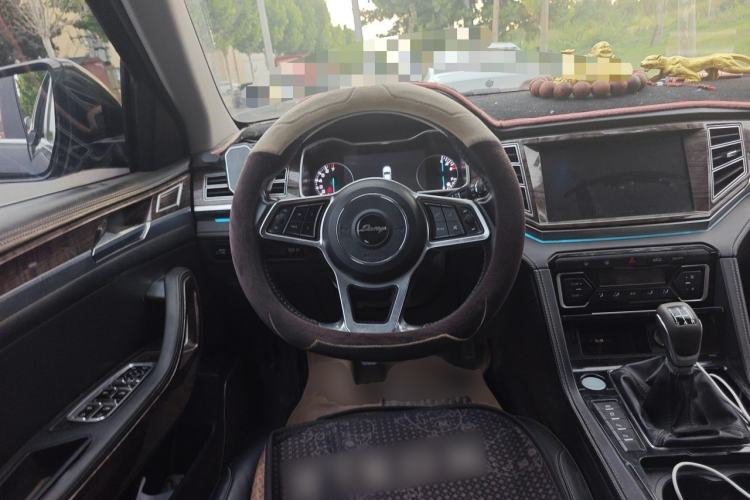 Used Zotye Domy X7 2017 1.8T Manual Luxury Model Steering Wheel