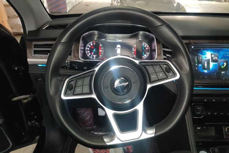 Used Zotye Domy X7 2017 1.8T Manual Luxury Model Steering Wheel