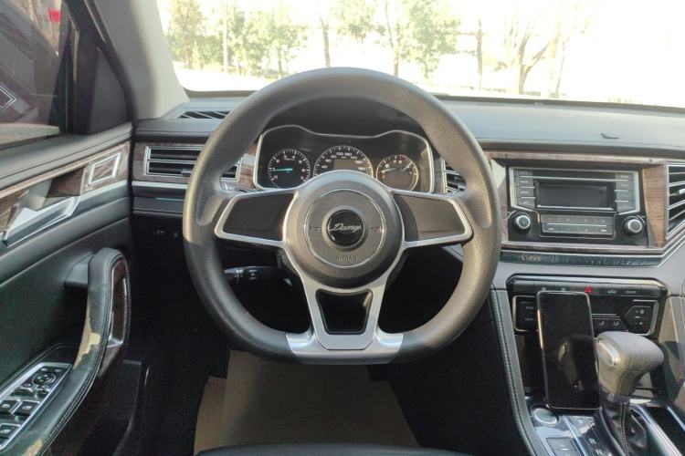 Used Zotye Domy X7 2017 1.8T DCT Luxury Model Steering Wheel