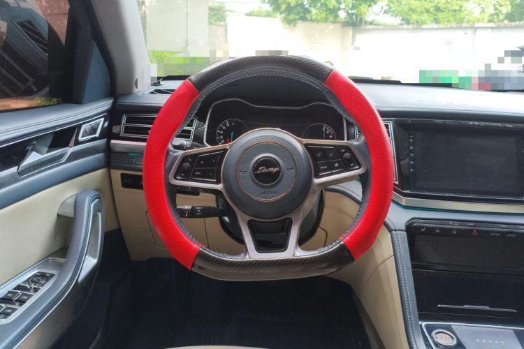 Used Zotye Domy X7 2017 Top-Grade Model 2.0T DCT Tianshan Version Steering Wheel