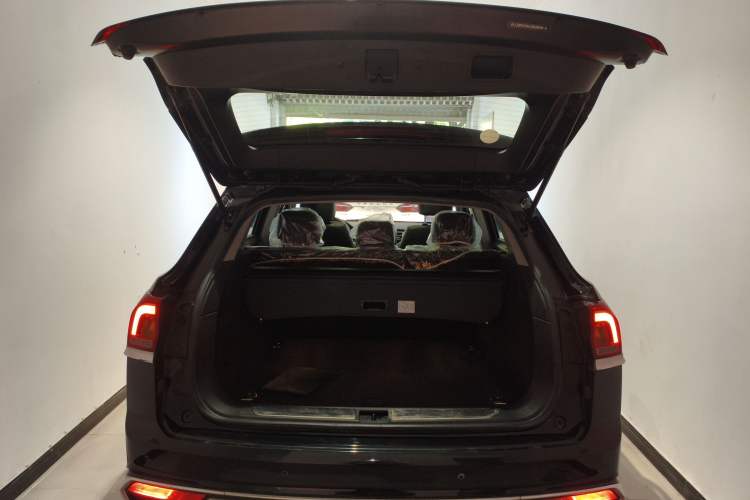 Used Zotye Domy X7 2017 Upgraded Edition 1.5T Manual Lushan Model Trunk