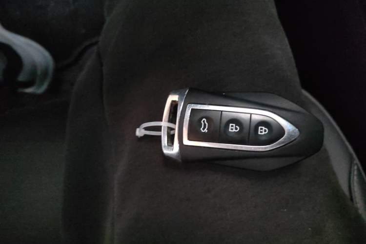 Used Zotye Domy X7 2017 1.8T Manual Luxury Model Vehicle Key