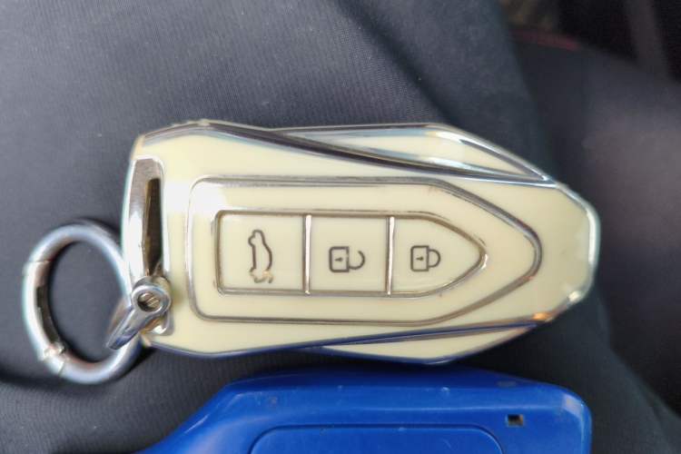 Used Zotye Domy X7 2017 1.5T Manual Luxury Model Vehicle Key