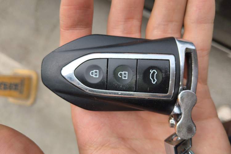 Used Zotye Domy X7 2017 Upgraded Edition 1.8T DCT Huashan Model Vehicle Key