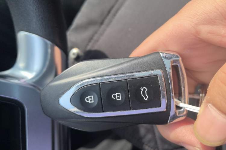 Used Zotye Domy X7 2017 1.8T DCT Luxury Model Vehicle Key