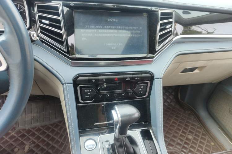 Used Zotye Domy X7 2017 1.8T DCT Prestige Model Audio And AC Panel