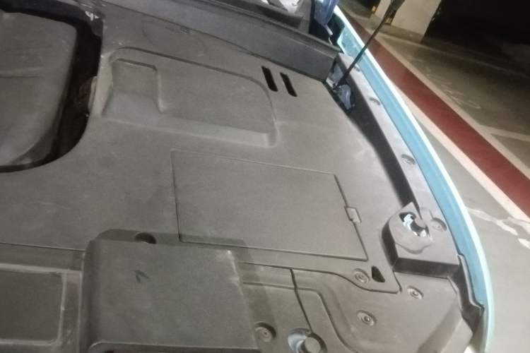 Used Zotye Domy X7 2017 1.8T Manual Supreme Model Engine Bay Left