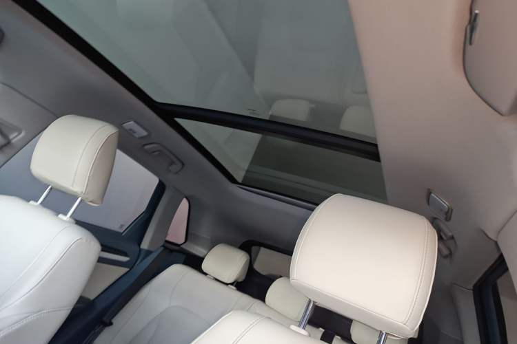 Used Zotye Domy X7 2017 1.8T DCT Luxury Model Headliner