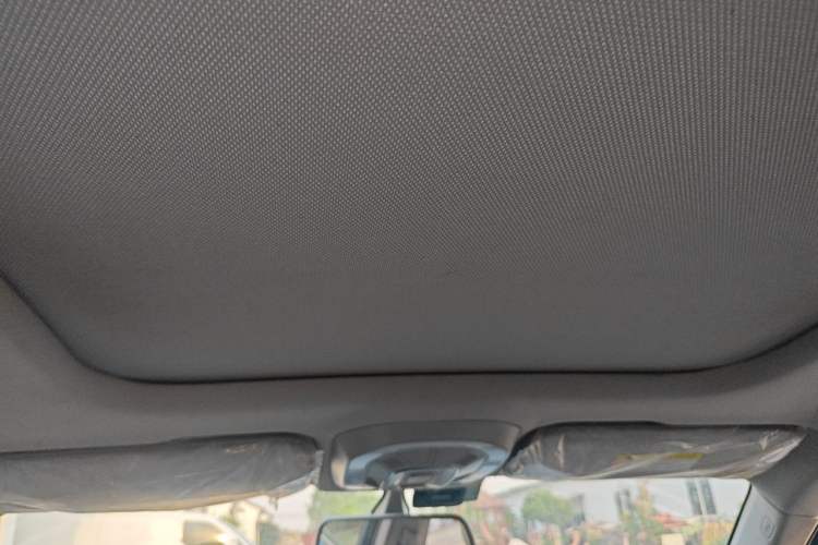 Used Zotye Domy X7 2017 Upgraded Edition 2.0T DCT Huangshan Model 7 Seats Headliner