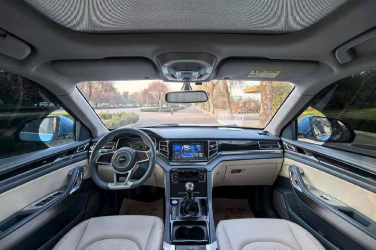 Used Zotye Domy X7 2017 1.5T Manual Luxury Model Interior 3