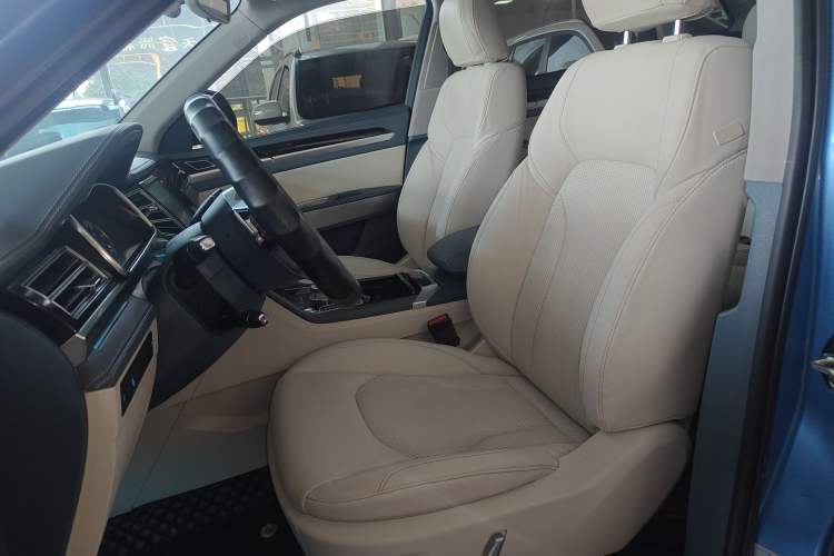 Used Zotye Domy X7 2017 2.0T DCT Ultimate Edition Left Front Seat