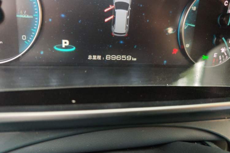 Used Zotye Domy X7 2017 Upgraded Edition 1.8T DCT Huashan Model Odometer Close Up