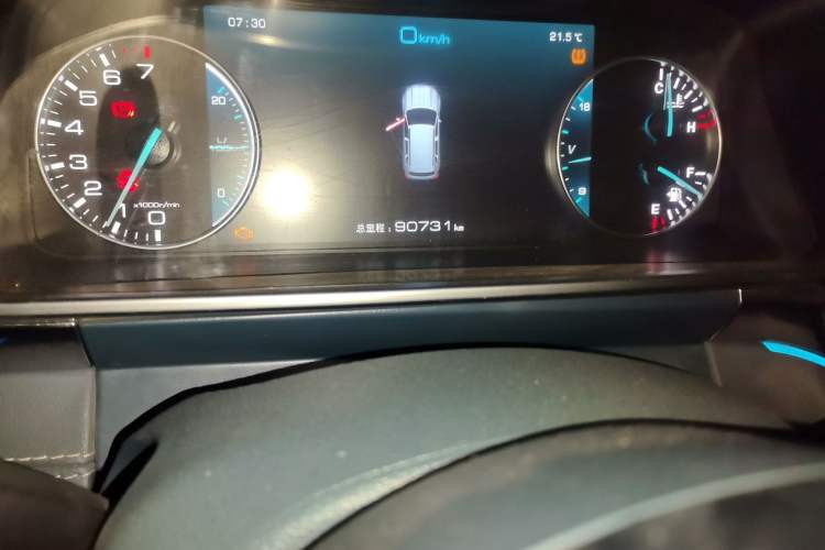 Used Zotye Domy X7 2017 2.0T DCT Ultimate Edition Odometer Close Up
