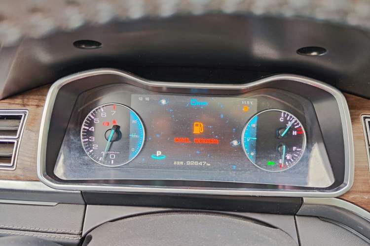 Used Zotye Domy X7 2017 2.0T DCT Ultimate Edition Odometer Close Up