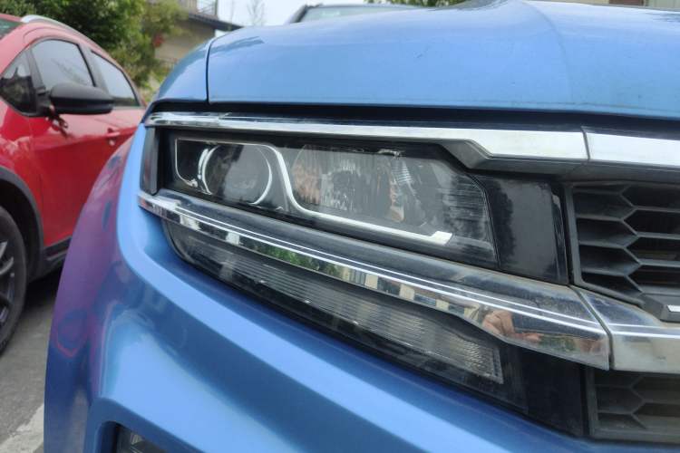Used Zotye Domy X7 2017 1.8T DCT Prestige Model Right Front Headlight