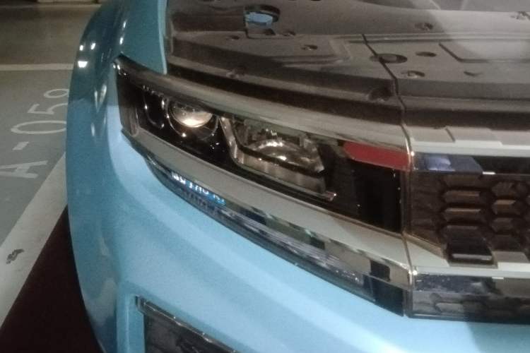 Used Zotye Domy X7 2017 1.8T Manual Supreme Model Right Front Headlight