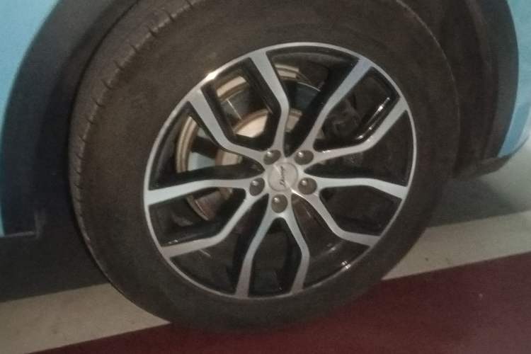 Used Zotye Domy X7 2017 1.8T Manual Supreme Model Right Front Wheel Hub