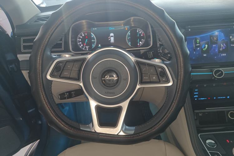 Used Zotye Domy X7 2017 2.0T DCT Ultimate Edition Steering Wheel