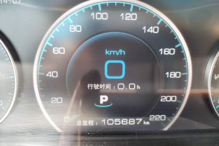 Used Zotye Domy X7 2017 Upgraded Edition 1.8T DCT Huashan Model Odometer Close Up