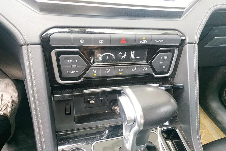 Used Zotye Domy X7 2017 Upgraded Edition 1.8T DCT Huashan Model AC Panel