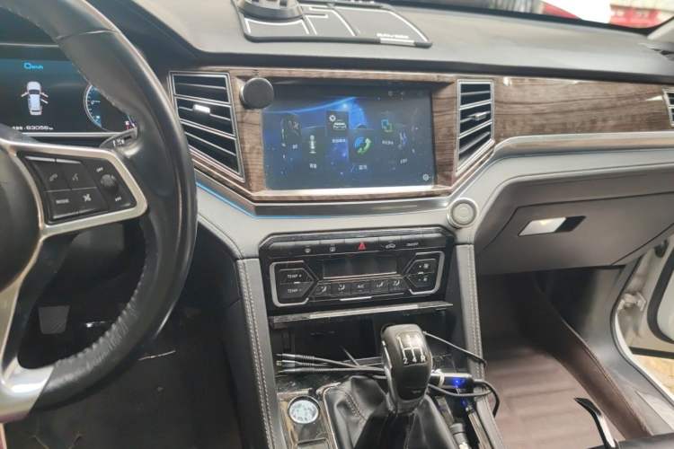 Used Zotye Domy X7 2017 1.8T Manual Luxury Model Audio And AC Panel