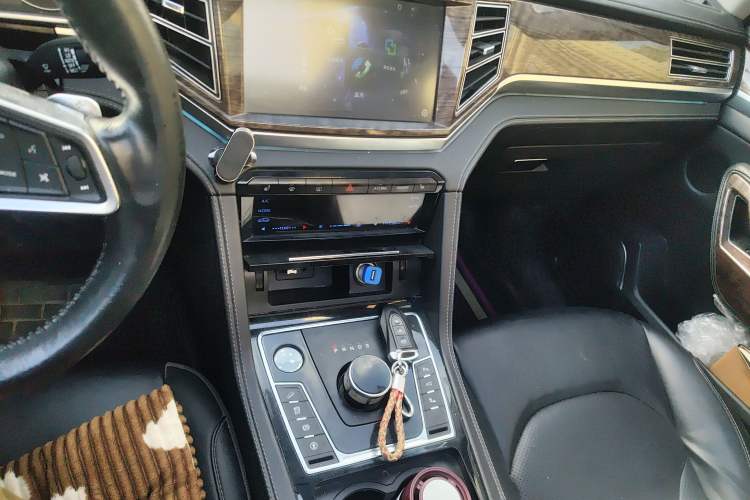 Used Zotye Domy X7 2017 2.0T DCT Ultimate Edition Audio And AC Panel