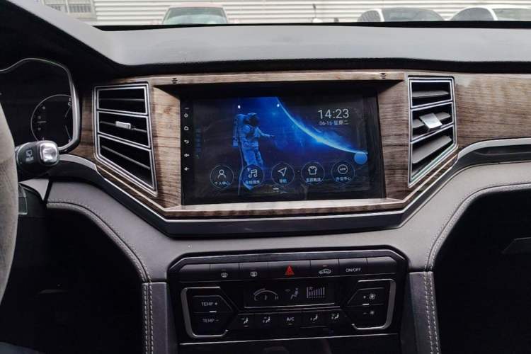 Used Zotye Domy X7 2017 1.8T Manual Luxury Model Audio And AC Panel