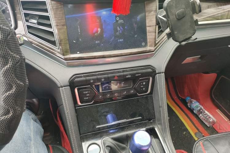 Used Zotye Domy X7 2017 1.8T Manual Luxury Model Audio And AC Panel