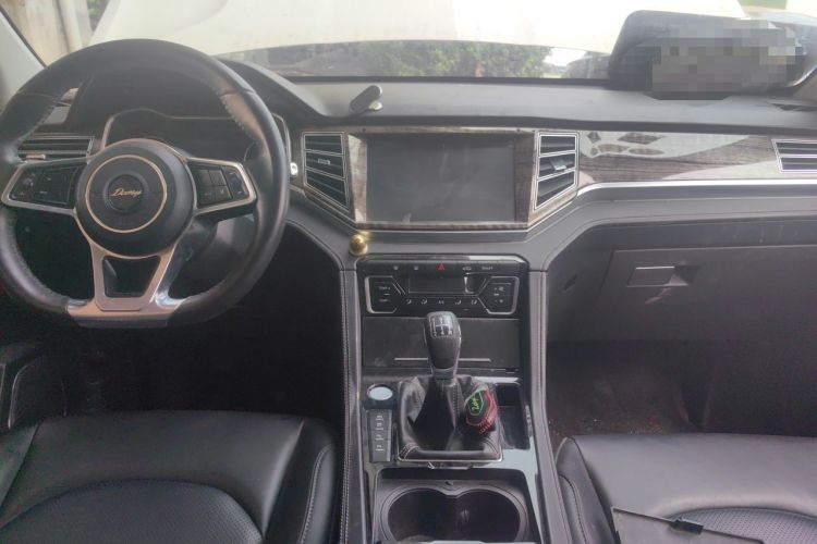 Used Zotye Domy X7 2017 1.8T Manual Luxury Model Center Console