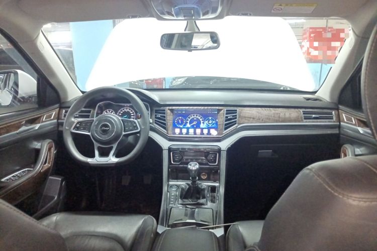Used Zotye Domy X7 2017 1.5T Manual Elite Version Center Console