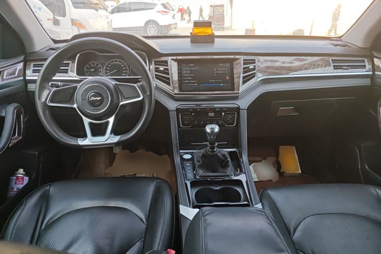 Used Zotye Domy X7 2017 1.5T Manual Elite Version Center Console