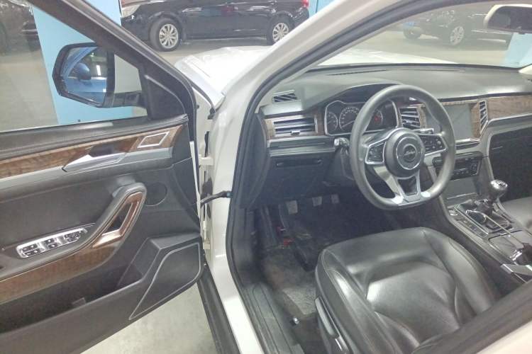 Used Zotye Domy X7 2017 1.5T Manual Elite Version Driver Seat