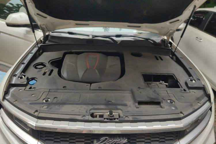 Used Zotye Domy X7 2017 1.8T Manual Luxury Model Engine Bay